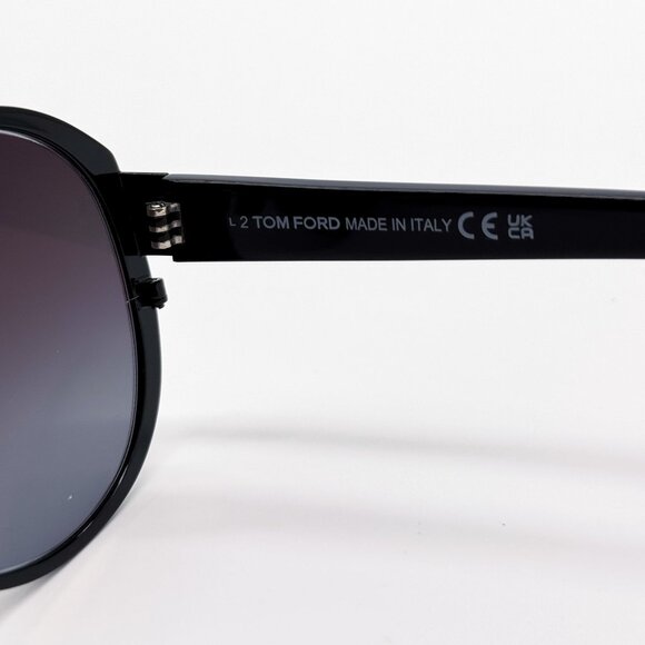 NEW TOM FORD SUNGLASSES VINCENZO TF1072 01B BLACK UNISEX EYEWEAR FT1072/S 01B
